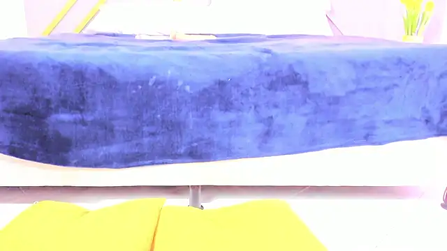 Snapshot of Alaia_Colins chatting on 02/10/25, 09:36 Alaia Colins online show from 02/10/25, 09:36