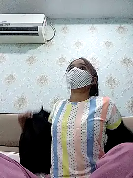 College Girl-M online show from 01/29/25, 11:30