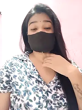 Snapshot of Simran-001 chatting on 03/11/26, 01:17 Simran-001 online show from 03/11/26, 01:17