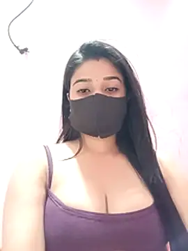 Snapshot of Simran-001 chatting on 04/05/26, 12:13 Simran-001 online show from 04/05/26, 12:13