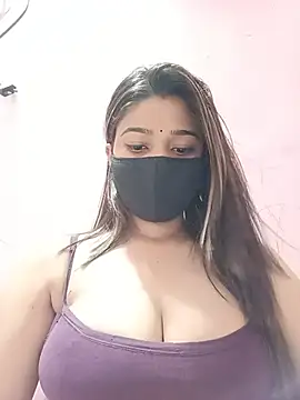 Snapshot of Simran-001 chatting on 07/01/26, 01:02 Simran-001 online show from 07/01/26, 01:02