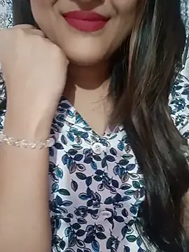 Snapshot of Simran-001 chatting on 07/07/26, 12:42 Simran-001 online show from 07/07/26, 12:42