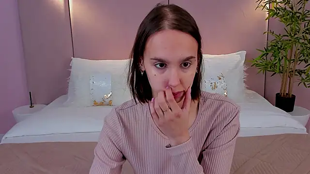 SandraTucker online show from 02/06/26, 03:00