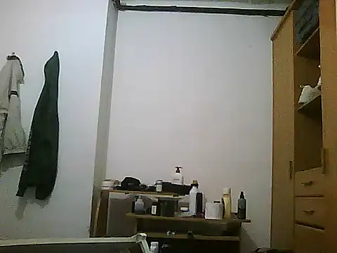 Snapshot of AndiiCe chatting on 12/20/25, 06:59 AndiiCe online show from 12/20/25, 06:59