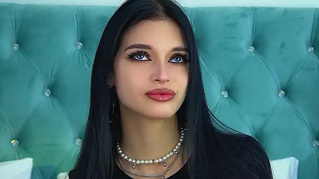 Snapshot of BeverlyMost chatting on 02/04/26, 06:58 BeverlyMost online show from 02/04/26, 06:58