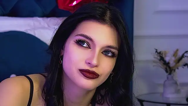 Snapshot of BeverlyMost chatting on 02/15/26, 08:13 BeverlyMost online show from 02/15/26, 08:13