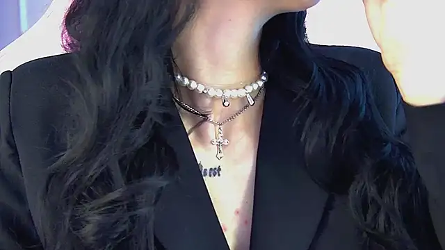 Snapshot of BeverlyMost chatting on 02/21/26, 10:38 BeverlyMost online show from 02/21/26, 10:38