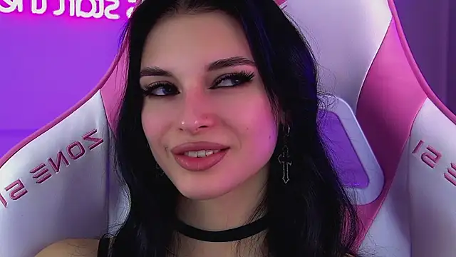 Snapshot of BeverlyMost chatting on 02/24/26, 07:34 BeverlyMost online show from 02/24/26, 07:34