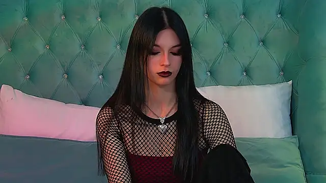 Snapshot of BeverlyMost chatting on 03/24/26, 06:35 BeverlyMost online show from 03/24/26, 06:35