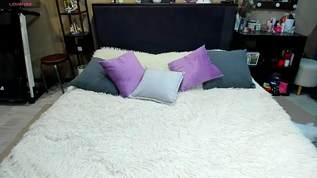 Elza Grey online show from 10/05/25, 08:56