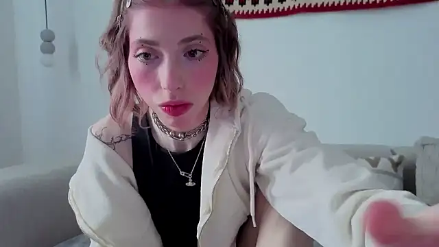 Snapshot of HappyVivy chatting on 04/12/26, 07:24 HappyVivy online show from 04/12/26, 07:24