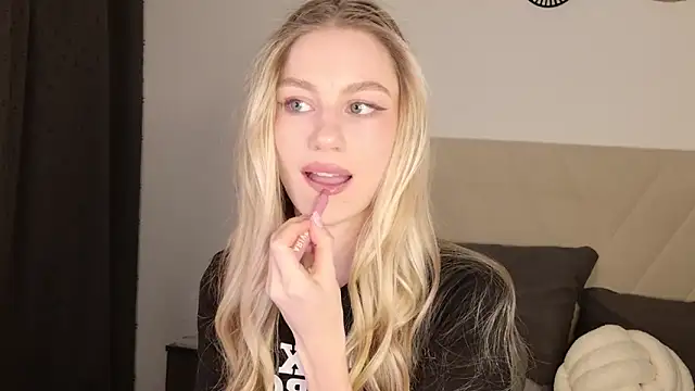 Snapshot of GabriellaOlsen chatting on 03/07/26, 03:53 GabriellaOlsen online show from 03/07/26, 03:53