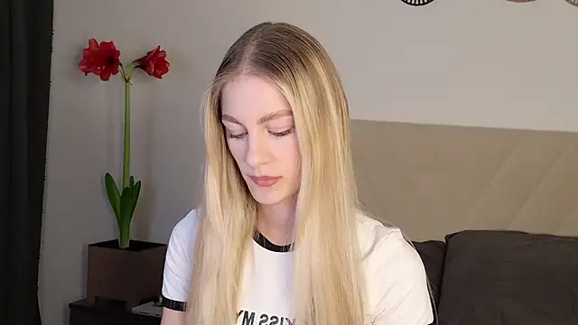 Snapshot of GabriellaOlsen chatting on 03/15/26, 05:08 GabriellaOlsen online show from 03/15/26, 05:08