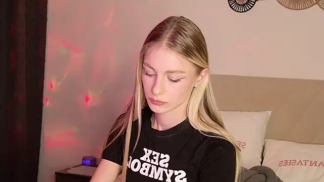 Snapshot of GabriellaOlsen chatting on 03/19/26, 04:44 GabriellaOlsen online show from 03/19/26, 04:44