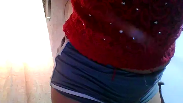 Snapshot of ammy_lee20 chatting on 12/22/24, 06:15 ammy lee20 online show from 12/22/24, 06:15