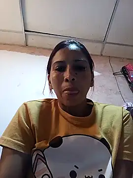 Snapshot of ammy_lee20 chatting on 12/29/24, 07:43 ammy lee20 online show from 12/29/24, 07:43