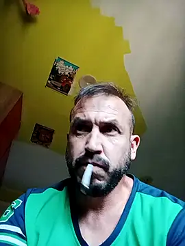 Snapshot of wapo100x100 chatting on 10/17/25, 11:57 wapo100x100 online show from 10/17/25, 11:57