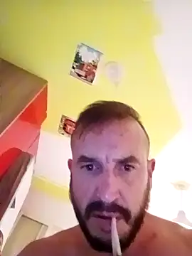 Snapshot of wapo100x100 chatting on 10/20/25, 07:14 wapo100x100 online show from 10/20/25, 07:14