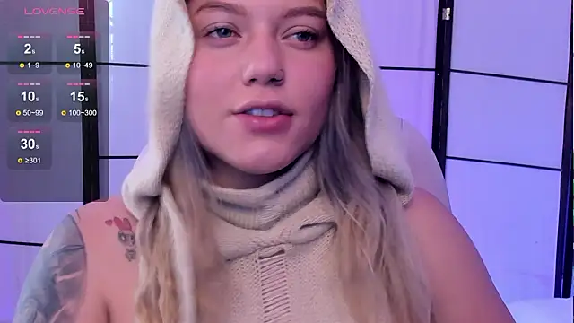 Snapshot of alaia_greyy chatting on 03/17/26, 03:37 alaia greyy online show from 03/17/26, 03:37