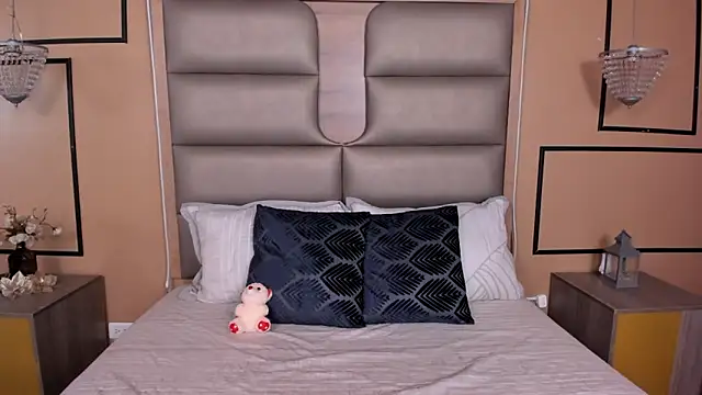 CAYLINCOLLINS online show from 09/30/25, 03:22