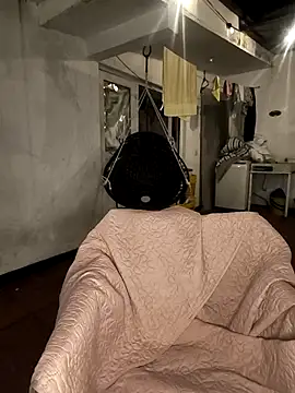 Snapshot of CAYLINCOLLINS chatting on 03/07/26, 03:25 CAYLINCOLLINS online show from 03/07/26, 03:25