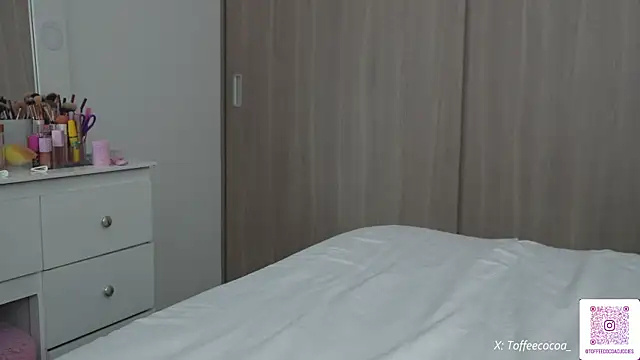 Snapshot of sophi_lii chatting on 10/06/25, 05:32 sophi lii online show from 10/06/25, 05:32