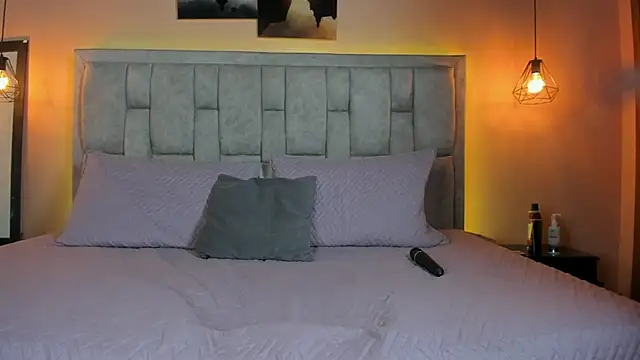 Melody thonson online show from 03/07/25, 10:02