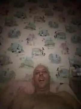 Snapshot of MaxDevilWhite chatting on 11/10/25, 09:03 MaxDevilWhite online show from 11/10/25, 09:03