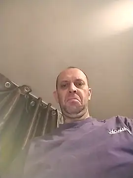 Snapshot of MaxDevilWhite chatting on 11/26/25, 05:25 MaxDevilWhite online show from 11/26/25, 05:25