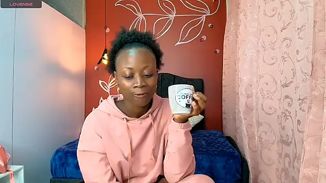 Sara Naugty online show from 02/05/25, 12:06