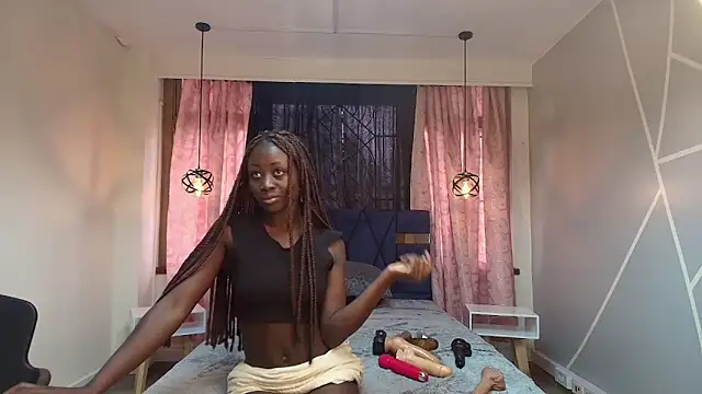 Sara Naugty online show from 03/12/25, 09:45