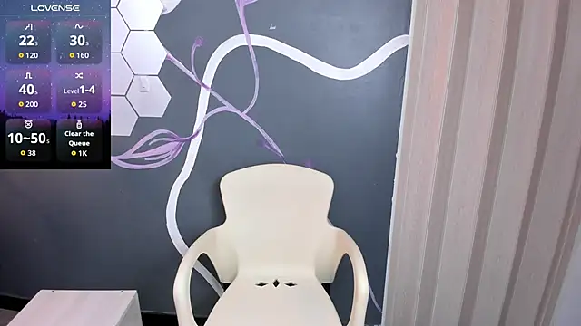 Sara Naugty online show from 10/28/25, 06:32