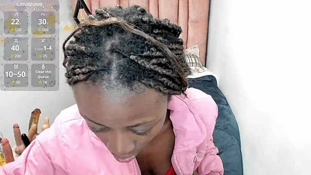 Sara Naugty online show from 11/14/25, 02:27