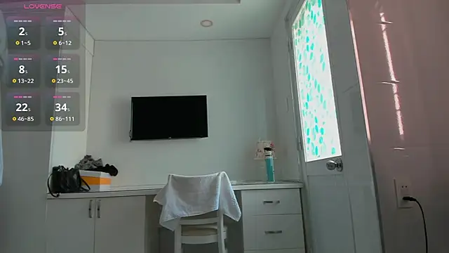 Yuki miiii online show from 05/23/26, 07:24