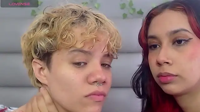 Snapshot of RenataLujan_ chatting on 03/21/25, 05:34 RenataLujan online show from 03/21/25, 05:34