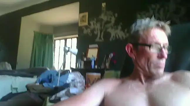 Snapshot of xylegs chatting on 01/31/25, 11:35 xylegs online show from 01/31/25, 11:35