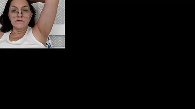 Snapshot of Soffya_Soy chatting on 11/01/25, 10:56 Soffya Soy online show from 11/01/25, 10:56