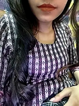 Snapshot of cute_IndianBabe chatting on 03/07/25, 02:04 cute IndianBabe online show from 03/07/25, 02:04