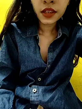 Snapshot of cute_IndianBabe chatting on 03/16/25, 01:59 cute IndianBabe online show from 03/16/25, 01:59