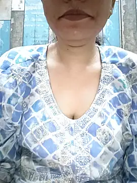 Snapshot of cute_IndianBabe chatting on 07/17/26, 01:23 cute IndianBabe online show from 07/17/26, 01:23