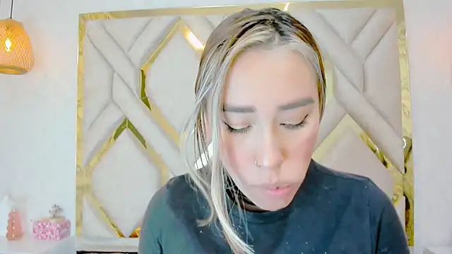 Snapshot of Lannajansen chatting on 02/04/25, 04:50 Lannajansen online show from 02/04/25, 04:50