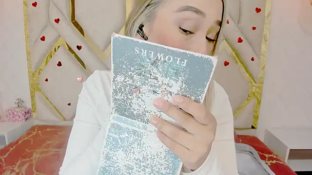 Snapshot of Lannajansen chatting on 02/20/25, 02:24 Lannajansen online show from 02/20/25, 02:24