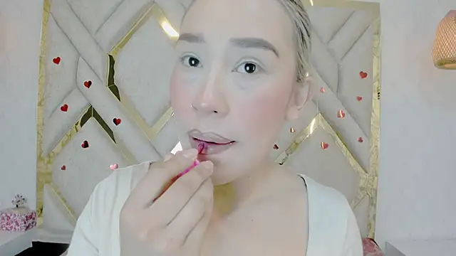 Snapshot of Lannajansen chatting on 02/26/25, 01:19 Lannajansen online show from 02/26/25, 01:19