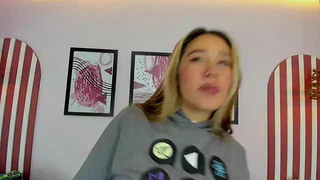 Snapshot of Lannajansen chatting on 09/14/25, 02:49 Lannajansen online show from 09/14/25, 02:49