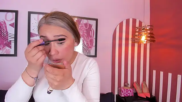 Snapshot of Lannajansen chatting on 10/14/25, 06:20 Lannajansen online show from 10/14/25, 06:20