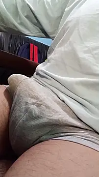 Snapshot of Andre16c chatting on 03/05/26, 02:57 Andre16c online show from 03/05/26, 02:57