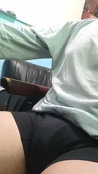 Snapshot of Andre16c chatting on 04/06/26, 05:25 Andre16c online show from 04/06/26, 05:25