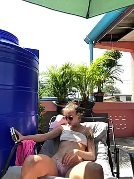 Snapshot of White_Lu chatting on 03/18/26, 07:22 White Lu online show from 03/18/26, 07:22