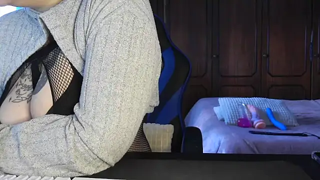 bunnyfox420 online show from 12/03/25, 02:04