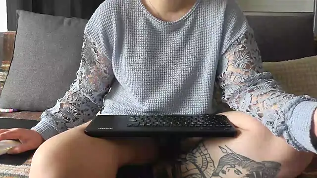 bunnyfox420 online show from 03/14/26, 04:23